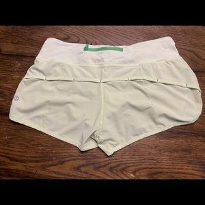 Lululemon Women’s Light Green Shorts Size 6